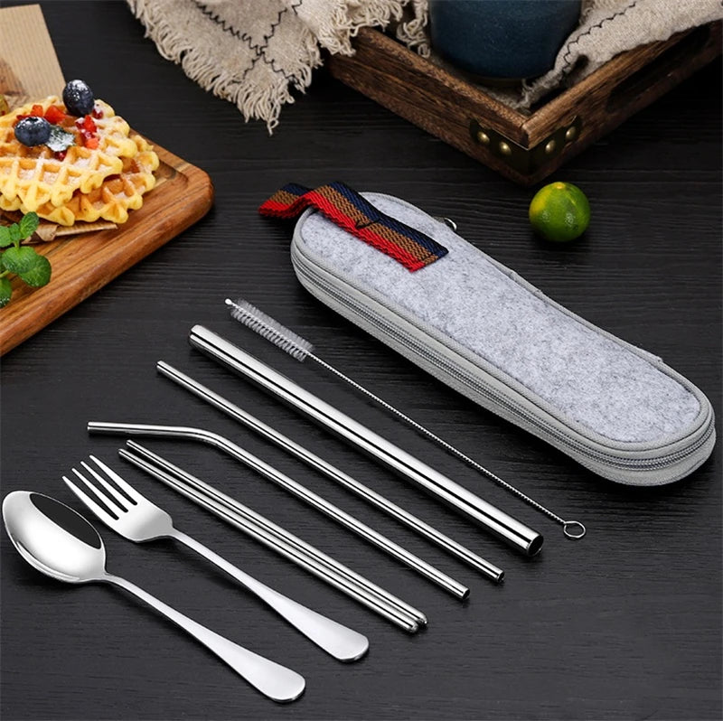 Foodie Travel Diner Kit with Case